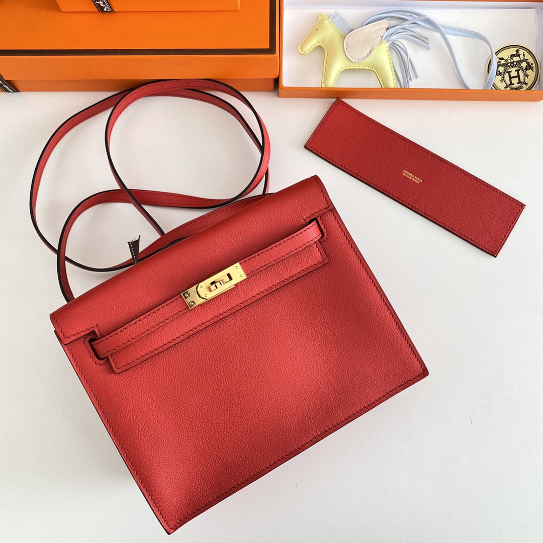 Hermes Kelly Danse Evercolor Bag In Red Color